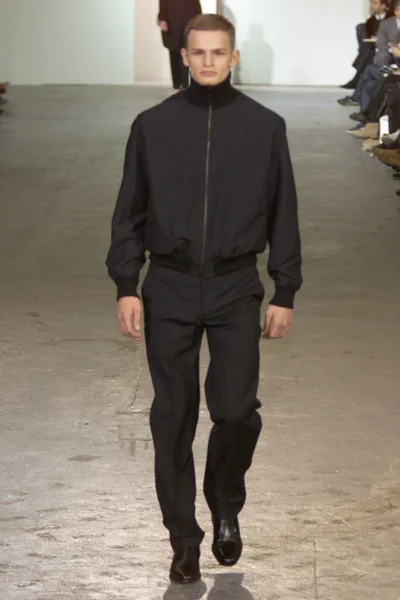 Look 25